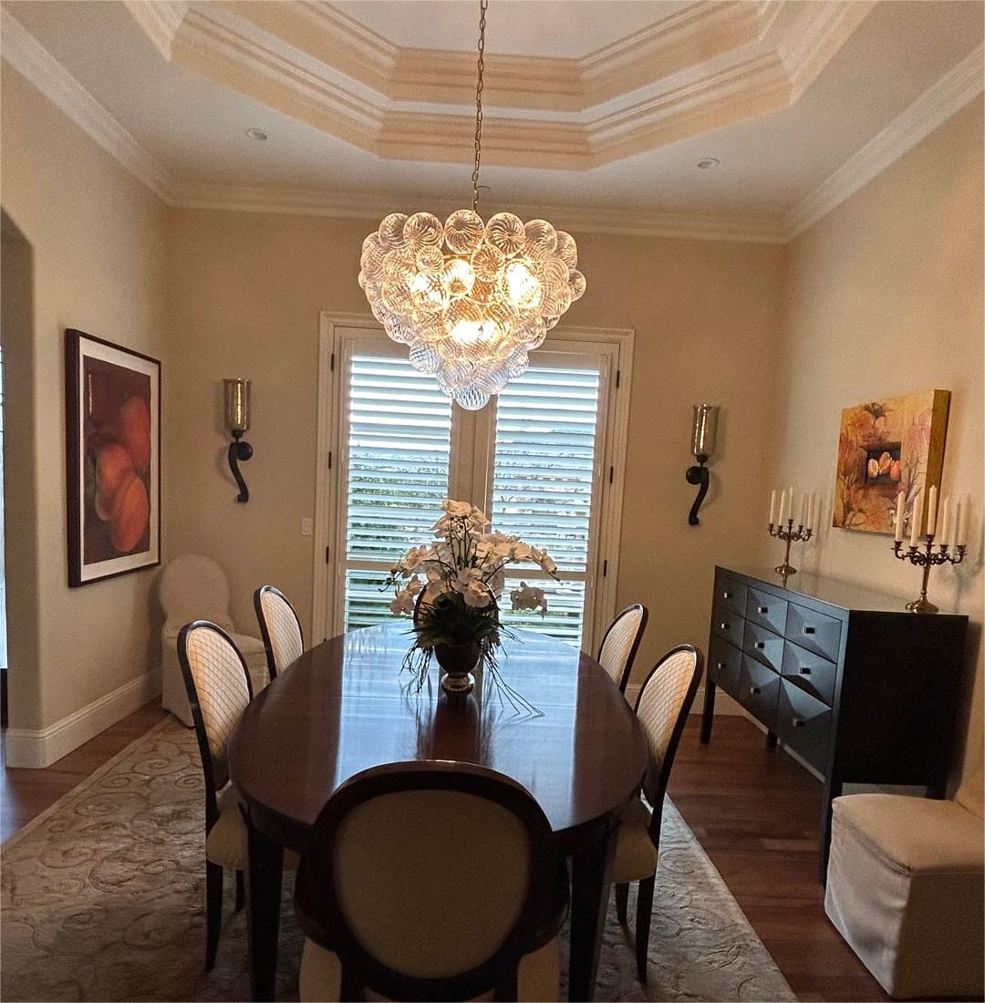 (OpenBox) Glam Brass Cluster Ribbed Glass Globe Bubble Chandelier
